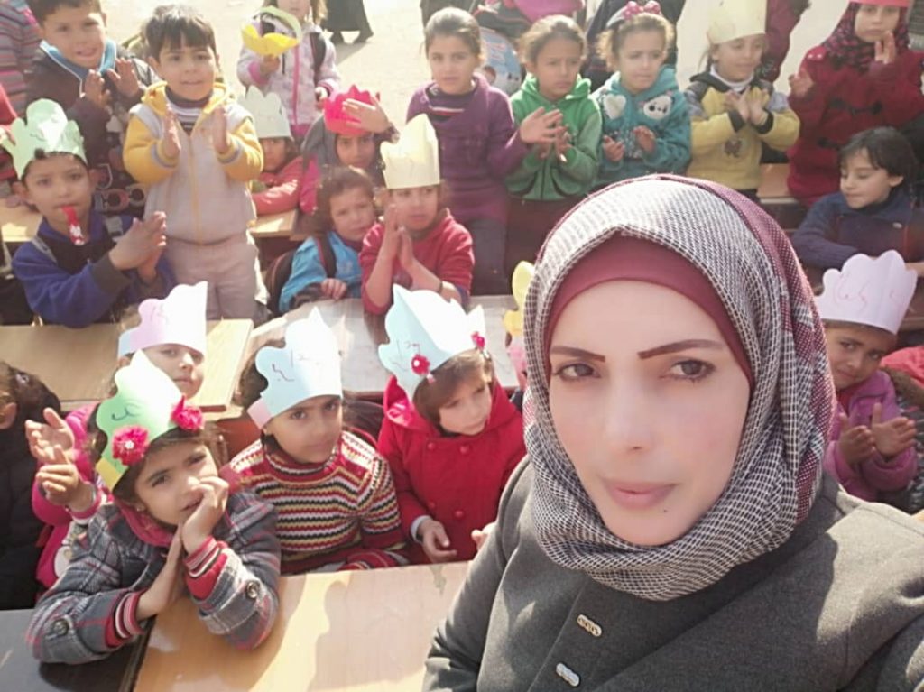 Ghaida-Hussein_Inspiring-Story-of-a-School-Fouder-for-Refugee-Kids-in-Syria_Save-The-Children_MadameSuccess